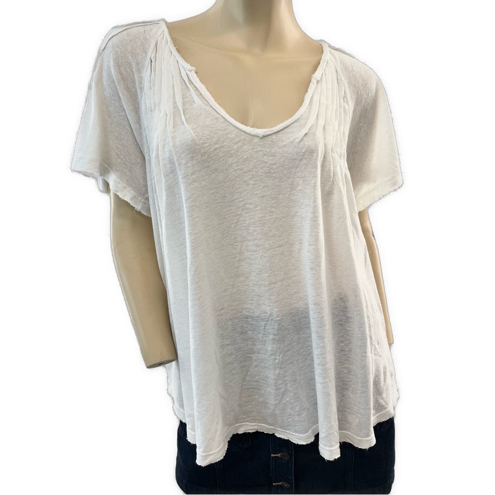 Free People-  White Casual Textured Tee Shirt - M